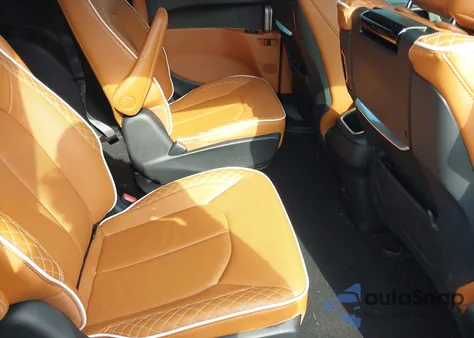 2025 Chrysler Pacifica Hybrid Pinnacle z USA, uszkodzony, nr VIN 2C4RC1N77SR536088